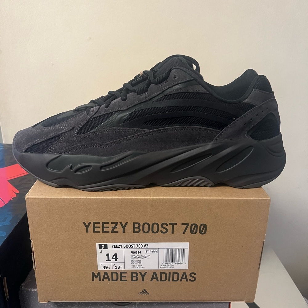 YEEZY BOOST 700 V2 Vanta Fu6684 Size 14 Kanye West Sneakers Shoes Adidas